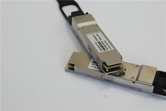 Mellanox MC2210411-SR4E Zgodny z 40GBASE-XSR4 QSFP + transceiver optyczny MPO MTP-12