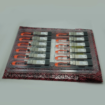 Finisar FTL410QD4C 40GBASE-SR4 / 10GBASE-SR 300m QSFP+ Gen4 Breakout do 10GBASE-SR Ethernet