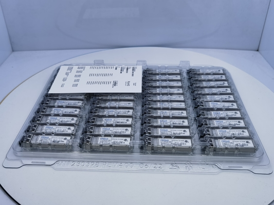 Oryginalny moduł optyczny Finisar FTLF8532P4BCV 32G 850nm Przesyłowiec SFP+ o krótkiej długości fali