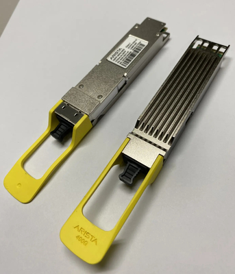 Arista QDD-400G-VSR4 400GBASE-VSR4 Przesyłacz światłowodowy o długości do 50 m Przyszły podłączalny nadajnik optyczny z technologią CPO
