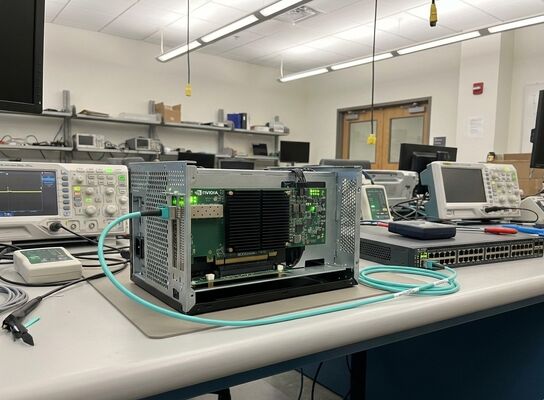 NVIDIA MCX75310AAS-NEAT ConnectX-7 VPI Adapter Jednorazowy port OSFP 400GbE NDR InfiniBand PCIe5.0 x16 Network Interface Card